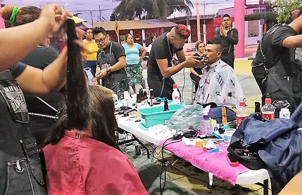 Realizan jornada de corte de cabello en las colonias antorchistas de Chetumal