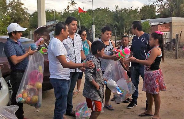 Llegan los Reyes a La Antorcha