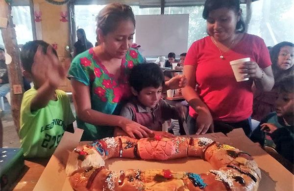 Cortan rosca alumnos de escuelas de nueva creación