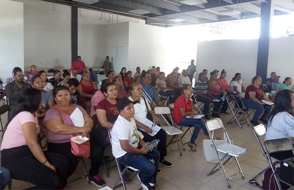 Inicia clases escuela antorchista en Colima