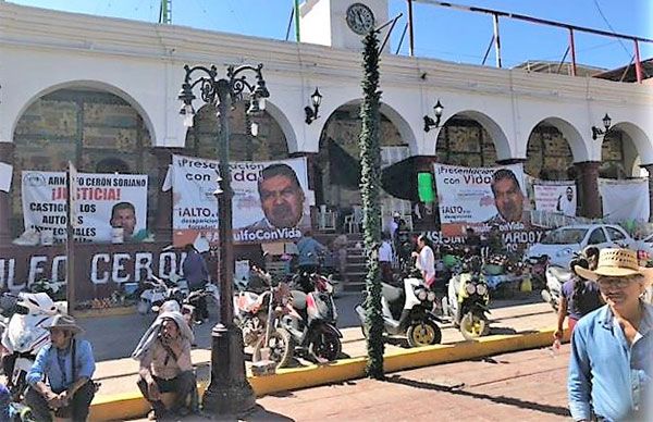 Protestan antorchistas de Tlapa para exigir atención a sus demandas 