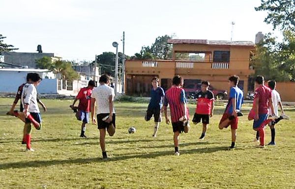 Escuela Antorchista de Fútbol forma a futuros campeones 