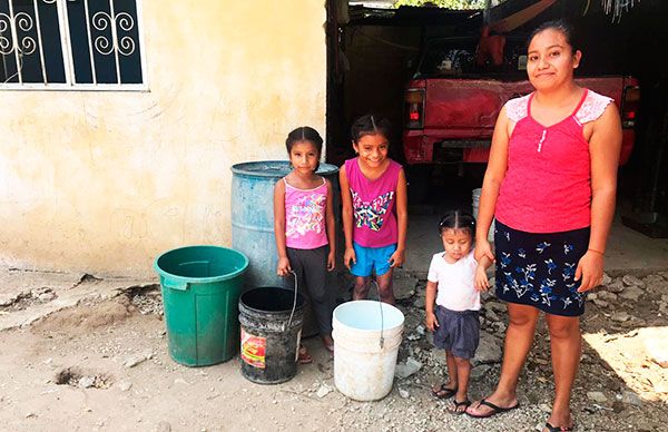 Dan solución provisional a escasez de agua en Palenque