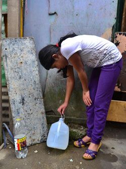 Semana Santa sin agua y sin comida