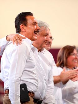 El país desmoronándose y los gobernantes escondidos