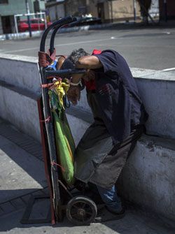 Hambre, miedo y desolación, el calvario de las mayorías