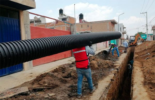 Inician obras para el cambio del tubo de drenaje en San Matías Cocoyotla