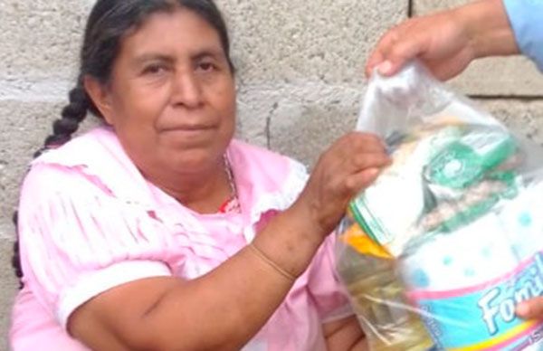 Apoya Antorcha con despensas a los desamparados por la 4T
