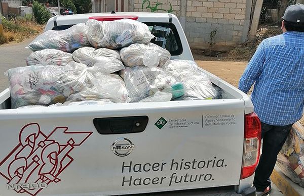 Denuncian preferencia de Morena en reparto de despensas en Metepec
