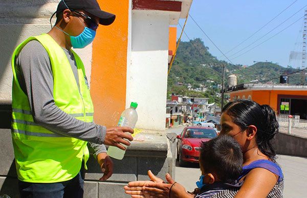 Ofrece alcalde antorchista subsidio de maíz 