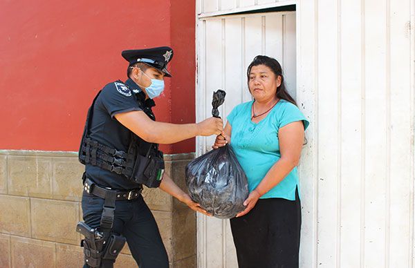 En contingencia apoyan en Tecomatlán a la población