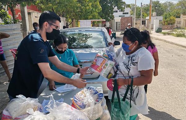 Familias antorchistas del sur de Mérida reciben apoyos alimenticios