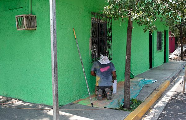 Antorcha logra en Monterrey pintura para casas de antorchistas 