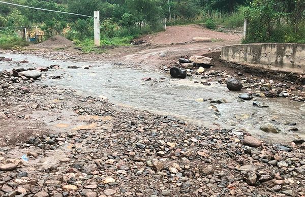 Urge la construcción de puente vehicular en pueblo de Xalpatláhuac