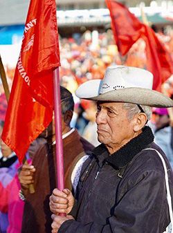 Los antorchistas estamos con la frente en alto