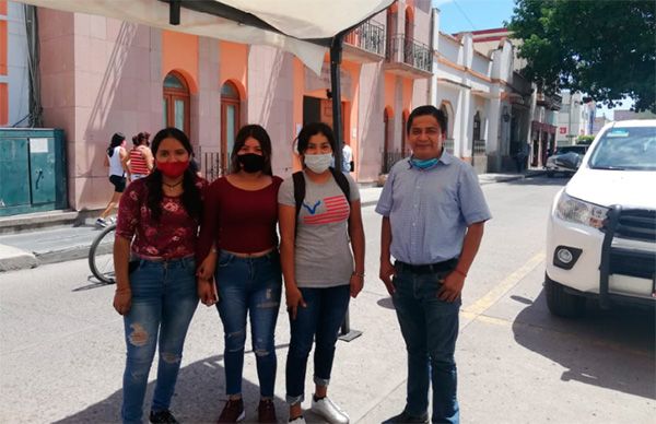 Retienen becas a estudiantes de Rioverde 