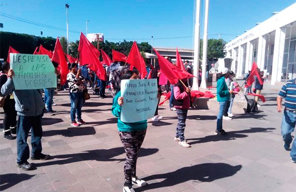 Por obras y servicios básicos protestan en la UAM