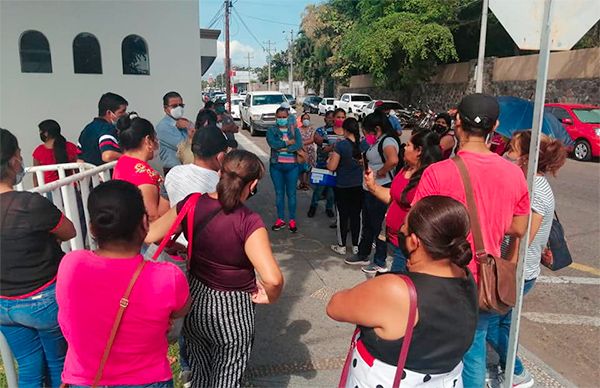 Antorchistas protestan en Colima; demandan apoyos alimentarios