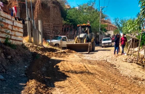 Colonia Antorcha Popular sigue mejorando en beneficio del pueblo pobre