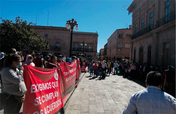 Villa de Reyes se une a manifestación antorchista