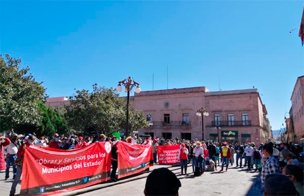 Advierte líder antorchista por permanencia de plantón en SLP 