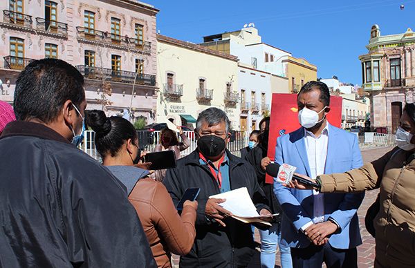 Encabeza Osvaldo Ávila la entrega del pliego petitorio al Gobierno Estatal