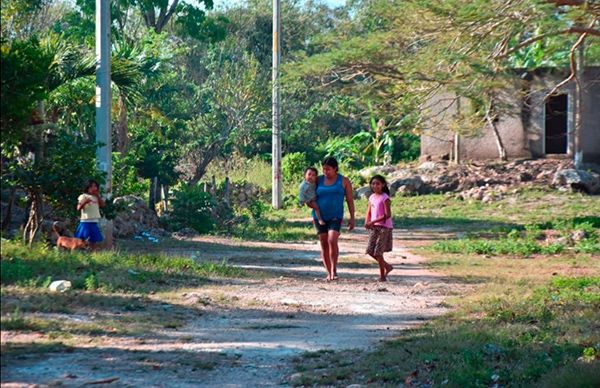 José Esquivel Vargas margina a campesinos carrillopontenses humildes