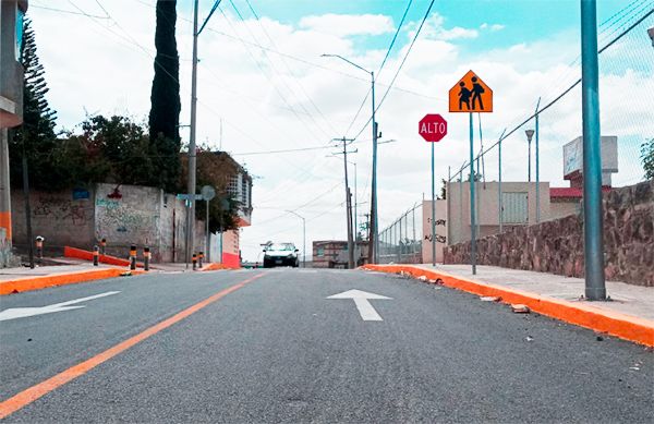 Logran pavimentación vecinos antorchistas