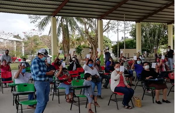 Antorchistas de San Rafael gestionan vales de abono