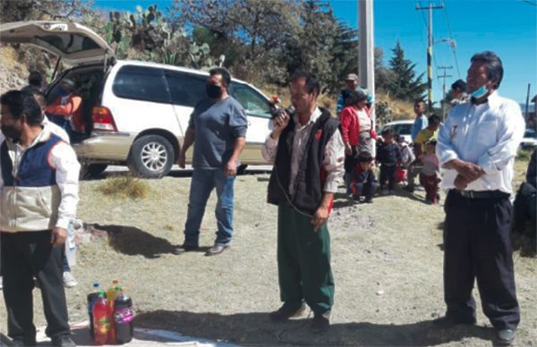 Base de taxis antorchista celebra once años de brindar servicio de calidad