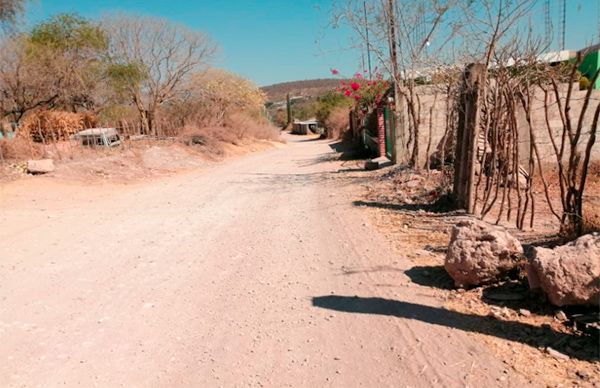 Urge carretera en Pueblo Nuevo