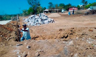 Construyen espacio recreativo en Tomatlán