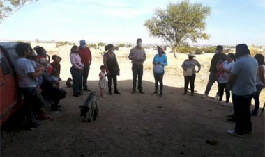 Alcalde visita colonia antorchista