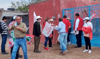 Realiza recorrido candidato del PRI a la diputación local 