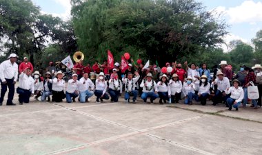 Miguel Romero Baltazar continúa su visita casa por casa