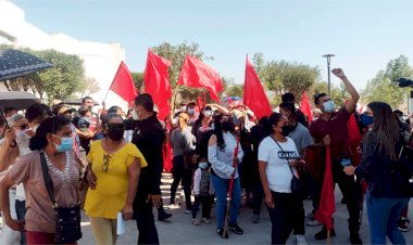 Atiende Bonilla a familias antorchistas 