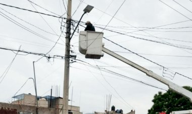 Organización y lucha logra luminarias para colonias de Iztapalapa