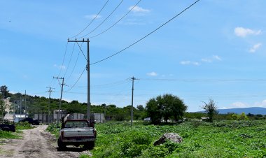 Concluyen ampliación de luz eléctrica en Cuatro Rayas