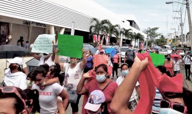 Antorchistas carmelitas marchan por cumplimiento de compromisos