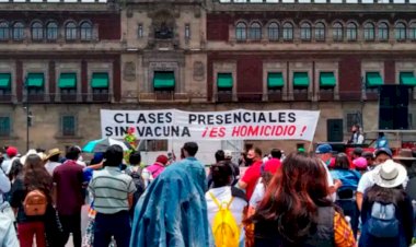 Los riesgos de regresar a clases presenciales sin vacunar a los estudiantes