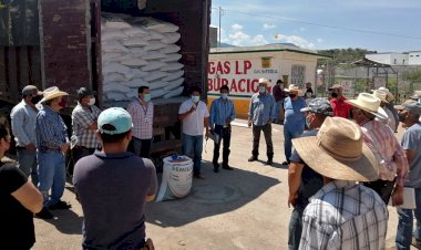 Gestión de Antorcha beneficia al campo de Mezquital 