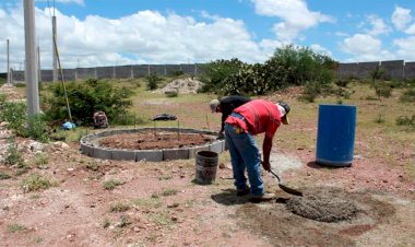 Ayuntamiento antorchista apoya mejoramiento de viviendas en Charcas