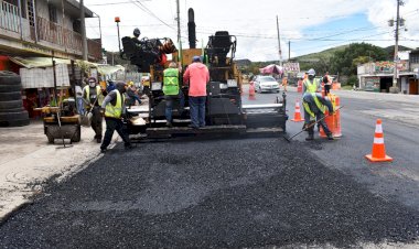 Brinda comuna mantenimiento a acceso de Santa Clara