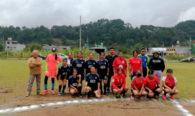 Impulsan la práctica de fútbol femenil