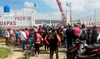 Antorchistas piden reparación de bomba de agua