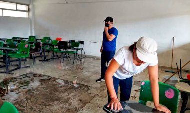 Antorcha sigue gestionando insumos sanitarios y acondicionamiento de escuelas