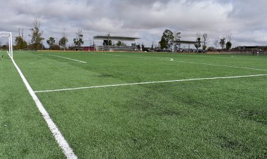 Ayuntamiento de Villa de Ramos realizó cancha de futbol de pasto sintético