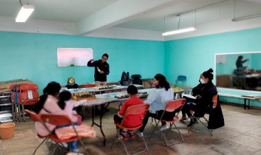 Antorcha Ixtapaluca promueve taller de ajedrez