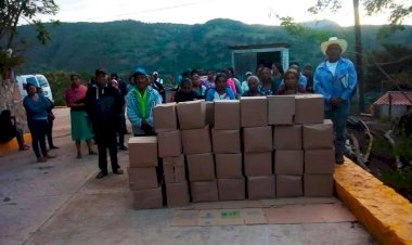 Siguen llegando despensas a más pueblos de Chilapa de Álvarez