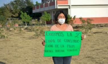 Nada que festejar a los 100 años de la SEP